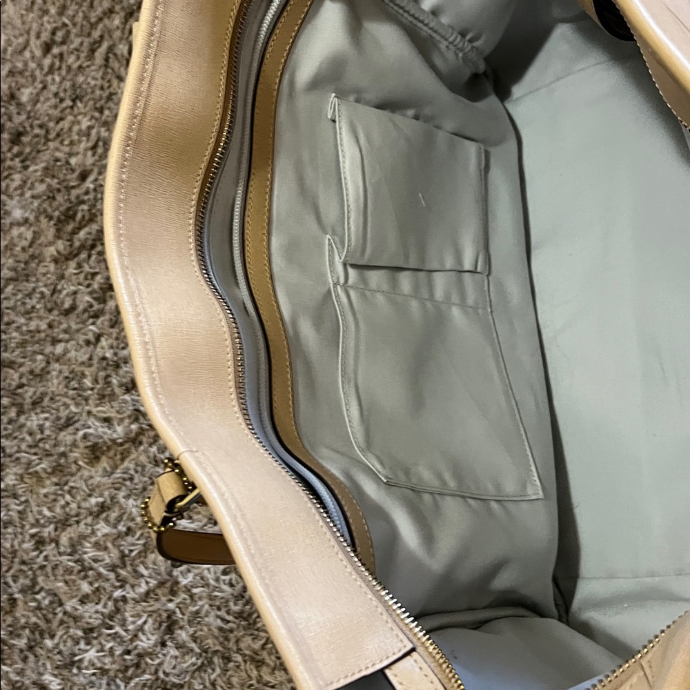Coach Cream Leather Tote Bag - Picture 5 of 14
